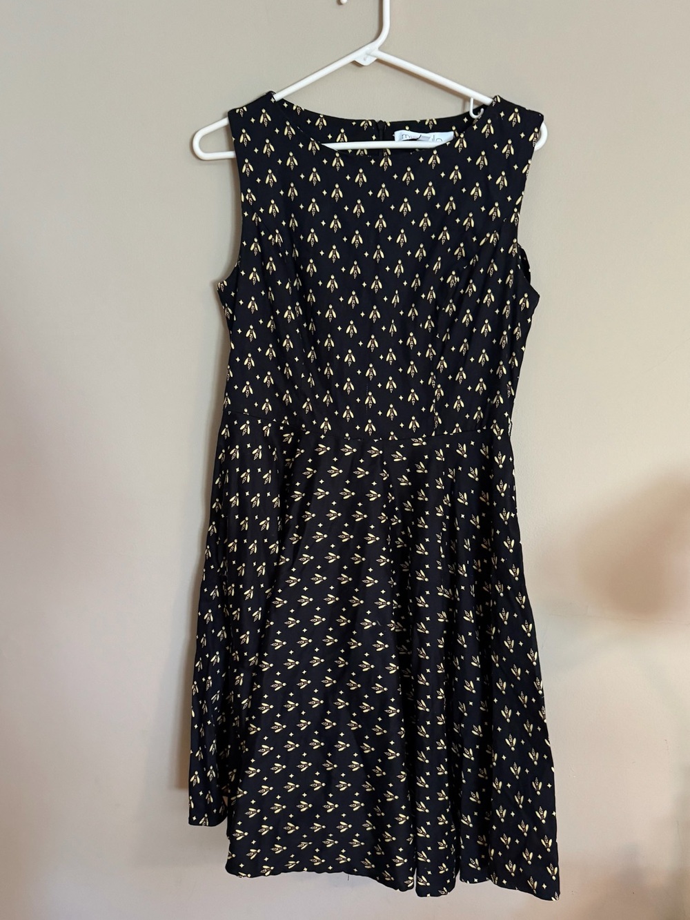 Sleeveless Black Midi Dress with Yellow Bee Print